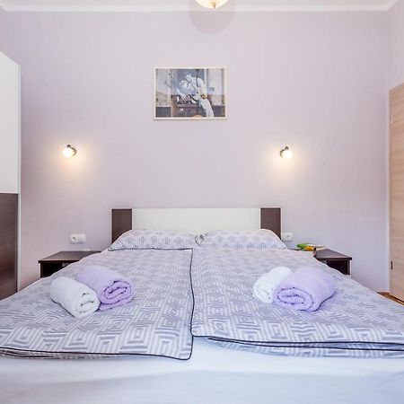 Apartments Krc ปิเนซิตซี ภายนอก รูปภาพ